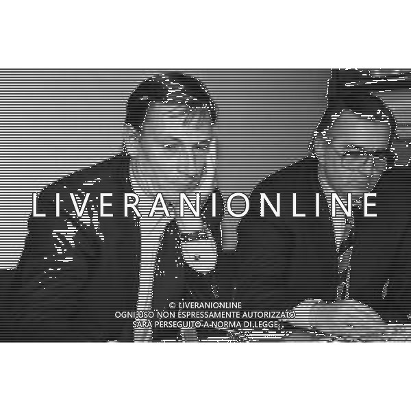RETROSPETTIVA ALLENATORE ZDENEK ZEMAN NELLA REDAZIONE DELLA GAZZETTA DELLO SPORT A MILANO NEL 1994 RISPONDE ALLE TELEFONATE DEI LETTORI ©Archivio Giovanni Liverani/AGENZIA ALDO LIVERANI SAS