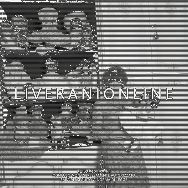 RETROSPETTIVA ORIETTA BERTI CANTANTE NELLA FOTO ORIETTA BERTI A MONTECCHIO NELLA SUA CASA NELL\'ANNO 1968 AG ALDO LIVERANI SAS 