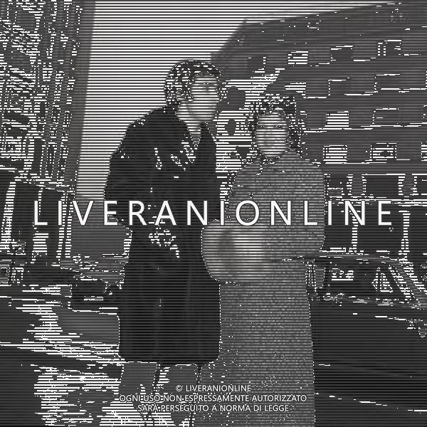 RETROSPETTIVA ORIETTA BERTI CANTANTE NELLA FOTO ORIETTA BERTI CON IL MARITO OSVALDO PATERLINI A MILANO IN TERRAZZA MARTINI NELL\'ANNO 1970 AG ALDO LIVERANI SAS 