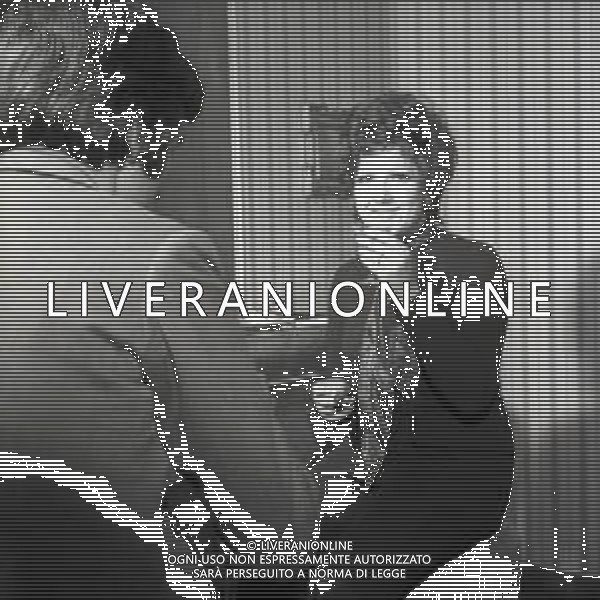 RETROSPETTIVA ORIETTA BERTI CANTANTE NELLA FOTO ORIETTA BERTI A MILANO IN TERRAZZA MARTINI NELL\'ANNO 1970 AG ALDO LIVERANI SAS 