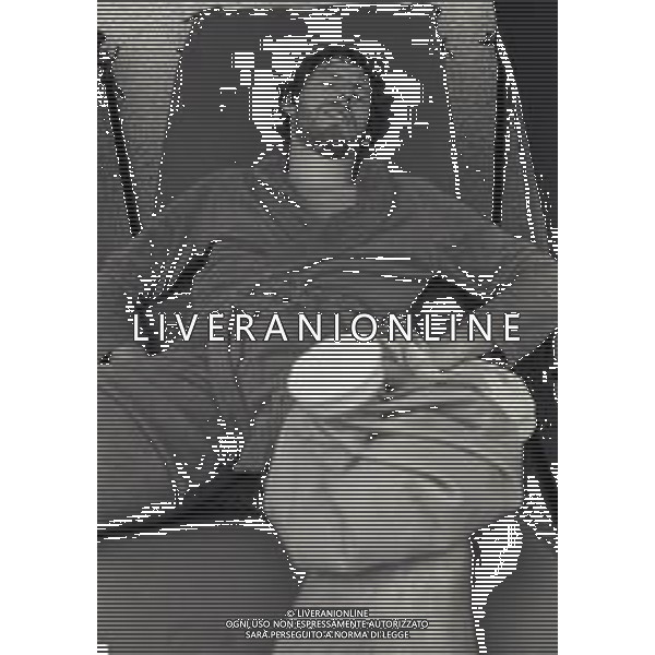 RETROSPETTIVA RENE\' VANDEREYCKEN CALCIATORE NELLA FOTO RENE\' VANDEREYCKEN CON LA MAGLIA DEL GENOA CALCIO NELL\'ANNO 1982-1983 AG ALDO LIVERANI SAS