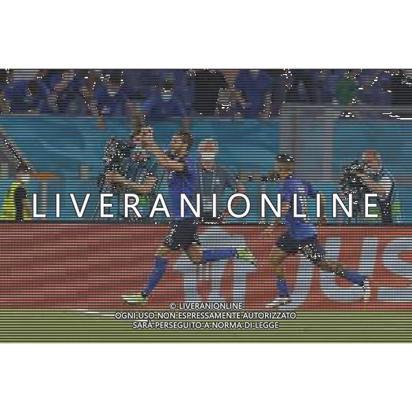 Campionato Europeo UEFA EURO 2020 gara del gruppo A ITALIA vs SVIZZERA del 16/06/2021 - nella foto: esultanza Manuel locatelli (Italia) dopo il goal con lorenzo insigne ©Claudio Zamagni/Agenzia Aldo Liverani s.a.s. during European UEFA Championship - UEFA Euro 2020 soccer match between Italy and Switzerland Olympic Stadium in Rome on June 16 2021 photo credit by Claudio Zamagni/Aldo Liverani Photo Agency/AGENZIA ALDO LIVERANI SAS