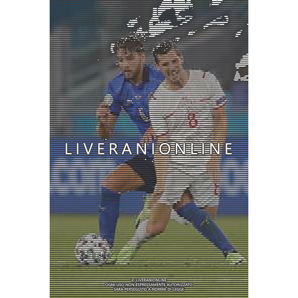 Campionato Europeo UEFA EURO 2020 gara del gruppo A ITALIA vs SVIZZERA del 16/06/2021 - nella foto: Manuel Locatelli(Italia)Remo Freuler (Switzerland) ©Claudio Zamagni/Agenzia Aldo Liverani s.a.s. during European UEFA Championship - UEFA Euro 2020 soccer match between Italy and Switzerland Olympic Stadium in Rome on June 16 2021 photo credit by Claudio Zamagni/Aldo Liverani Photo Agency/AGENZIA ALDO LIVERANI SAS