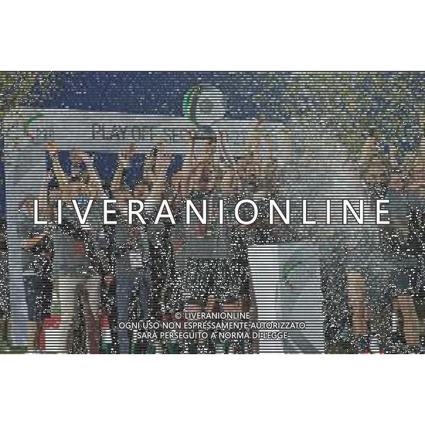 ©Alessandro Falzone/Agenzia Aldo Liverani Alessandria 17.06.2021 Stadio Giuseppe Moccagatta Alessandria vs Padova Finale Play Off Serie C Nella foto : Premiazione con trofeo ai calciatori dell\'Alessandria ©FALZONE /AGENZIA ALDO LIVERANI SAS
