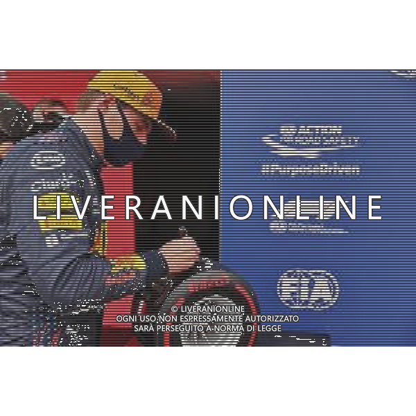 Max Verstappen (NLD) Red Bull Racing celebrates with the Pirelli Pole Position Award. 19.06.2021. Formula 1 World Championship, Rd 7, French Grand Prix, Paul Ricard, France, Qualifying Day. - www.xpbimages.com, EMail: requests@xpbimages.com © Copyright: Batchelor / XPB Images/AGENZIA ALDO LIVERANI SAS - ITALY ONLY EDITORIAL USE ONLY