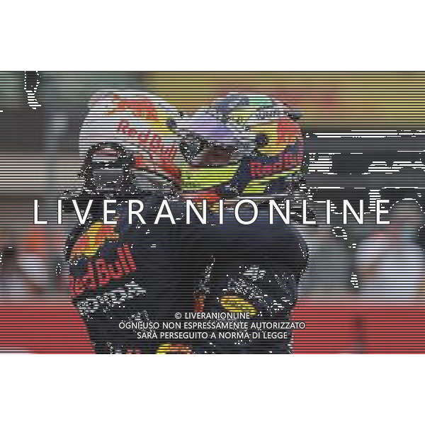 Sergio Perez (MEX), Red Bull Racing and Max Verstappen (NLD), Red Bull Racing 20.06.2021. Formula 1 World Championship, Rd 7, French Grand Prix, Paul Ricard, France, Race Day. - www.xpbimages.com, EMail: requests@xpbimages.com ¬© Copyright: Charniaux / XPB Images/AGENZIA ALDO LIVERANI SAS - ITALY ONLY EDITORIAL USE ONLY