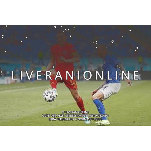 Campionato Europeo UEFA EURO 2020 gara del gruppo A ITALIA vs GALLES del 20/06/2021 - nella foto: Connor Roberts(Galles) Bernardeschi Federico(Italia) ©Claudio Zamagni/Agenzia Aldo Liverani s.a.s. during European UEFA Championship - UEFA Euro 2020 soccer match between Italy and Wales at Olympic Stadium in Rome on June 20 2021 photo credit by Claudio Zamagni/Aldo Liverani Photo Agency/AGENZIA ALDO LIVERANI SAS