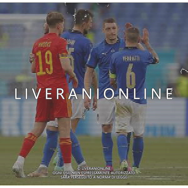 Campionato Europeo UEFA EURO 2020 gara del gruppo A ITALIA vs GALLES del 20/06/2021 - nella foto: esultanza italia a fine gara andrea belletti e marco verratti ©Claudio Zamagni/Agenzia Aldo Liverani s.a.s. during European UEFA Championship - UEFA Euro 2020 soccer match between Italy and Wales at Olympic Stadium in Rome on June 20 2021 photo credit by Claudio Zamagni/Aldo Liverani Photo Agency/AGENZIA ALDO LIVERANI SAS