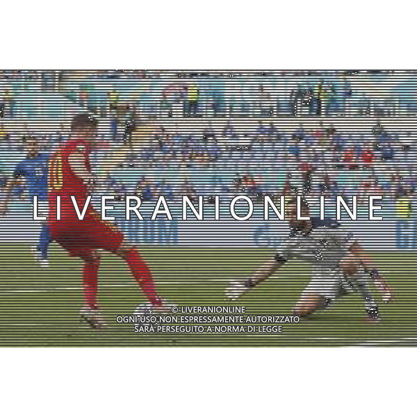 Campionato Europeo UEFA EURO 2020 gara del gruppo A ITALIA vs GALLES del 20/06/2021 - nella foto: Donnarumma Gianluigi(Italia) Aaron Ramsey(Galles) ©Claudio Zamagni/Agenzia Aldo Liverani s.a.s. Donnarumma Gianluigi(Italia) Aaron Ramsey(Galles) during European UEFA Championship - UEFA Euro 2020 soccer match between Italy and Wales at Olympic Stadium in Rome on June 20 2021 photo credit by Claudio Zamagni/Aldo Liverani Photo Agency