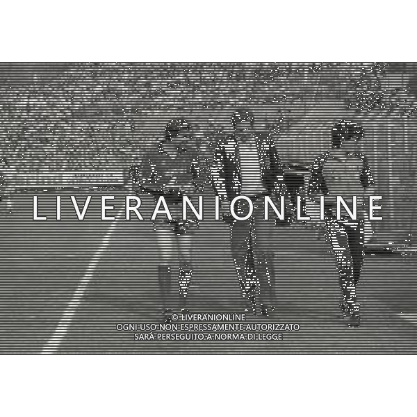 04-04-1982 COMO CAMPIONATO DI CALCIO SERIE A COMO INTER 0-0 NELLA FOTO IVANO BORDON CON IL DOTTOR BENAZZI E MASSIMO DELLA CASA AG ALDO LIVERANI SAS