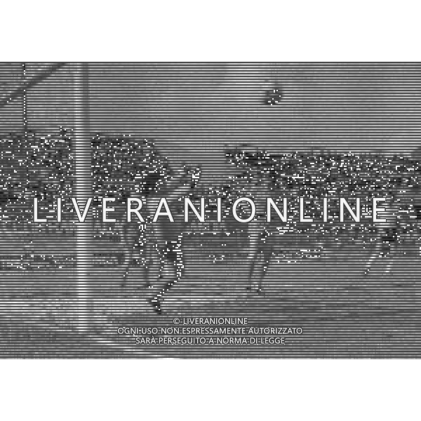 09-05-1982 COMO -CAMPIONATO DI CALCIO SERIE A COMO CESENA 2-1 NELLA FOTO PARATA GIULIANO GIULIANI AG ALDO LIVERANI SAS