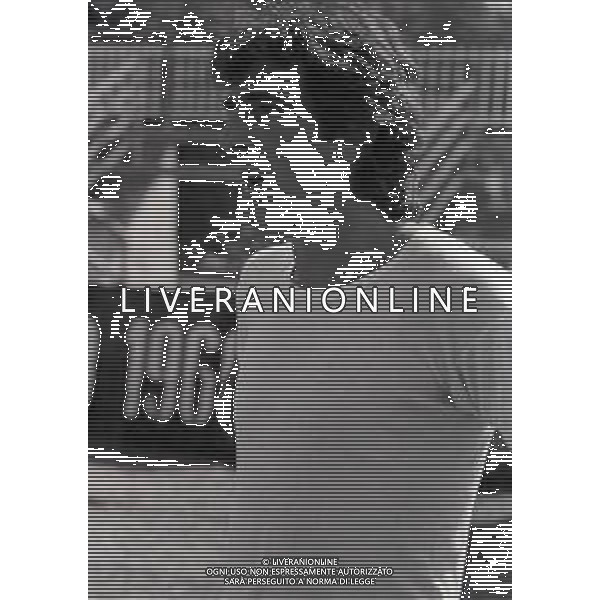 RETROSPETTIVA BRUNO PACE ALLENATORE CALCIO NELLA FOTO BRUNO PACE ALLENATORE CATANZARO CALCIO NELL\'ANNO 1982-1983 AG ALDO LIVERANI SAS