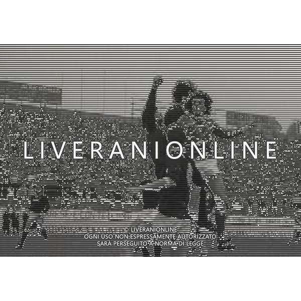 28-03-1982 VARESE CAMPIONATO DI CALCIO SERIE B VARESE CAVESE 0-1 NELLA FOTO PARATA FRANCO PALEARI AG ALDO LIVERANI SAS