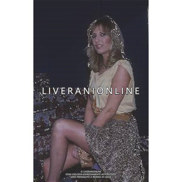RETROSPETTIVA ANNA MARIA RIZZOLI ATTRICE MODELLA  NELLA FOTO ANNA MARIA RIZZOLI NELL\'ANNO 1982 A MILANO TERRAZZA MARTINI AG ALDO LIVERANI SAS 