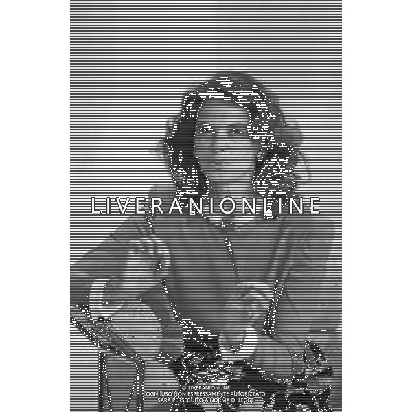 RETROSPETTIVA FLORINDA BOLKAN ATTRICE NELLA FOTO A MILANO MARZO 1987 AG. ALDO LIVERANI SAS