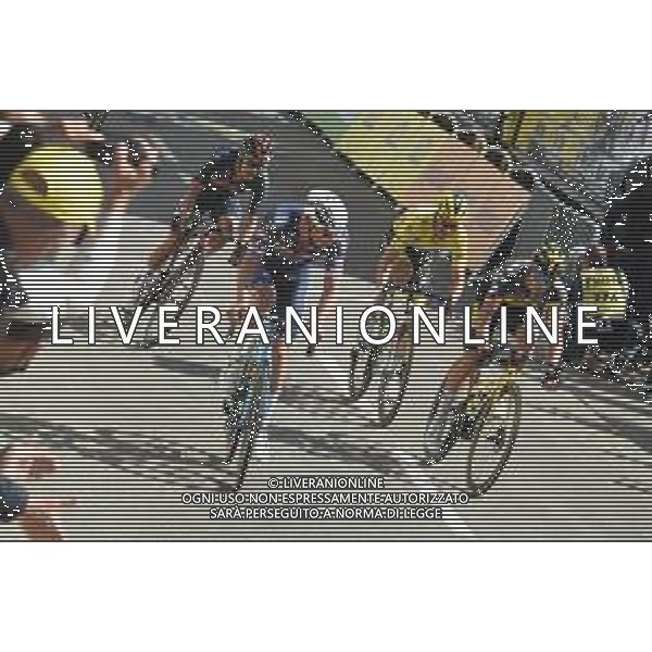 27-06-2021 Tour De France; Tappa 02 Perros Guirec - Mur De Bretagne; 2021, Alpecin - Fenix; 2021, Jumbo - Visma; 2021, Deceuninck - Quick Step; Van Der Poel, Mathieu; Roglic, Primoz; Alaphilippe, Julian; Mur De Bretagne; ©SIROTTI/AGENZIA ALDO LIVERANI SAS