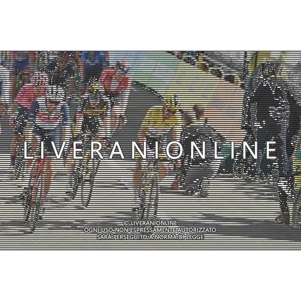 27-06-2021 Tour De France; Tappa 02 Perros Guirec - Mur De Bretagne; 2021, Trek - Segafredo; 2021, Deceuninck - Quick Step; Mollema, Bauke; Alaphilippe, Julian; Mur De Bretagne; ©SIROTTI/AGENZIA ALDO LIVERANI SAS