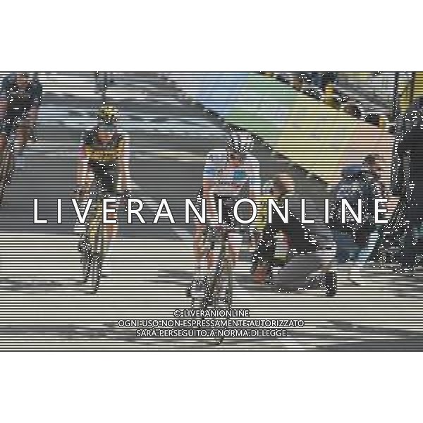 27-06-2021 Tour De France; Tappa 02 Perros Guirec - Mur De Bretagne; 2021, Jumbo - Visma; 2021, Uae - Emirates; Roglic, Primoz; Pogacar, Tadej; Mur De Bretagne; ©SIROTTI/AGENZIA ALDO LIVERANI SAS
