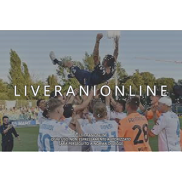 ¬© TVRG Antonio Busce\' allenatore Empoli lanciato in aria dai suoi giocatori Atalanta vs Empoli Campionato Primavera 1 TIM finale playoff stadio Enzo Ricci Sassuolo (MO) 30-06-2021 foto Roberto Garavaglia/ag. Aldo Liverani sasAGENZIA ALDO LIVERANI SAS