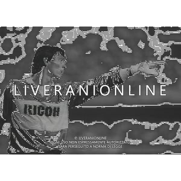 RETROSPETTIVA GIOVANNI CERVONE CALCIATORE NELLA FOTO GIOVANNI CERVONE CON LA MAGLIA DEL VERONA CALCIO NELL\'ANNO 1988-1989 AG ALDO LIVERANI SAS