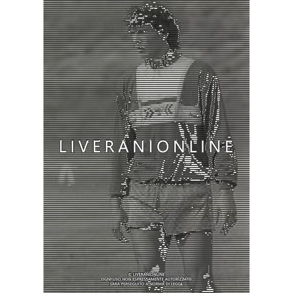 RETROSPETTIVA GIOVANNI CERVONE CALCIATORE NELLA FOTO GIOVANNI CERVONE CON LA MAGLIA DEL VERONA CALCIO NELL\'ANNO 1988-1989 AG ALDO LIVERANI SAS