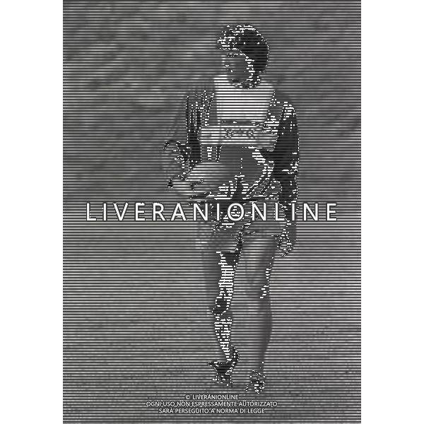 RETROSPETTIVA GIOVANNI CERVONE CALCIATORE NELLA FOTO GIOVANNI CERVONE CON LA MAGLIA DEL VERONA CALCIO NELL\'ANNO 1988-1989 AG ALDO LIVERANI SAS
