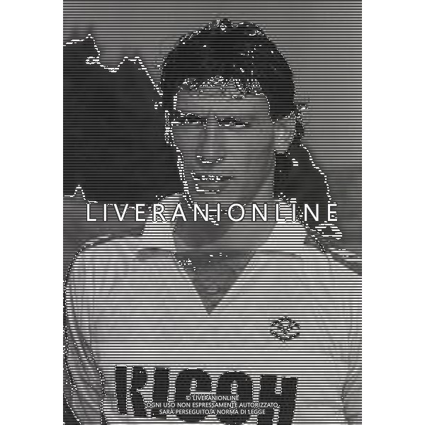RETROSPETTIVA GIOVANNI CERVONE CALCIATORE NELLA FOTO GIOVANNI CERVONE CON LA MAGLIA DEL VERONA CALCIO NELL\'ANNO 1988-1989 AG ALDO LIVERANI SAS