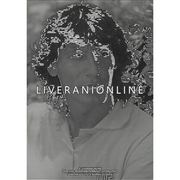 RETROSPETTIVA GIOVANNI CERVONE CALCIATORE NELLA FOTO GIOVANNI CERVONE CON LA MAGLIA DELLA ROMA CALCIO NELL\'ANNO 1989-1990 AG ALDO LIVERANI SAS 