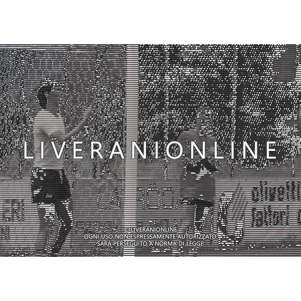 RETROSPETTIVA GIOVANNI CERVONE CALCIATORE NELLA FOTO GIOVANNI CERVONE CON LA MAGLIA DELLA ROMA CALCIO NELL\'ANNO 1989-1990 AG ALDO LIVERANI SAS 