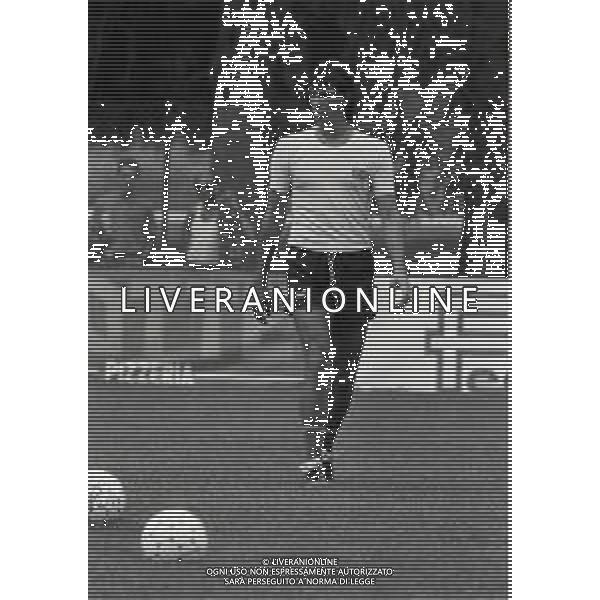 RETROSPETTIVA GIOVANNI CERVONE CALCIATORE NELLA FOTO GIOVANNI CERVONE CON LA MAGLIA DELLA ROMA CALCIO NELL\'ANNO 1989-1990 AG ALDO LIVERANI SAS 