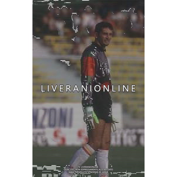 RETROSPETTIVA GIUSEPPE GATTA CALCIATORE NELLA FOTO GIUSEPPE GATTA CON LA MAGLIA DEL LECCE CALCIO AG ALDO LIVERANI SAS