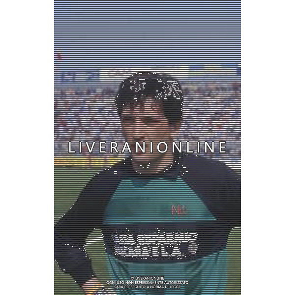 RETROSPETTIVA GIUSEPPE GATTA CALCIATORE NELLA FOTO GIUSEPPE GATTA CON LA MAGLIA DEL PESCARA CALCIO AG ALDO LIVERANI SAS