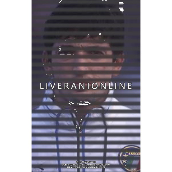 RETROSPETTIVA GIUSEPPE GATTA CALCIATORE NELLA FOTO GIUSEPPE GATTA CON LA MAGLIA DELLA NAZIONALE ITALIANA UNDER 21 AG ALDO LIVERANI SAS