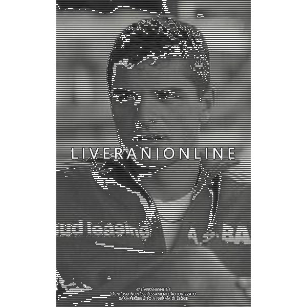 RETROSPETTIVA MASSIMO BRAMBATI CALCIATORE NELLA FOTO MASSIMO BRAMBATI CON LA MAGLIA DEL BARI CALCIO NELL\'ANNO 1989-1990 AG ALDO LIVERANI SAS