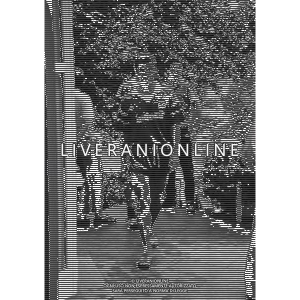 RETROSPETTIVA MASSIMO BRAMBATI CALCIATORE NELLA FOTO MASSIMO BRAMBATI CON LA MAGLIA DEL TORINO CALCIO NELL\'ANNO 1988-1989 AG ALDO LIVERANI SAS