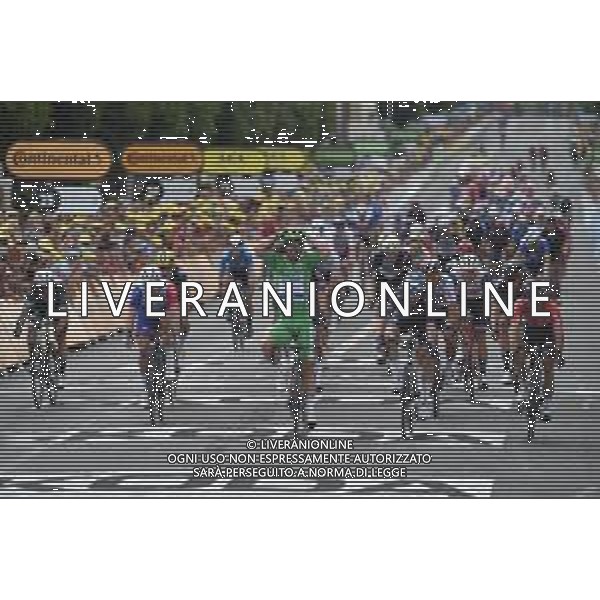 01-07-2021 Tour De France; Tappa 06 Tours - Chateauroux; 2021, Deceuninck - Quick Step; 2021, Alpecin - Fenix; 2021, Arkea - Samsic; 2021, Groupama - Fdj; Cavendish, Mark; Philipsen, Jasper; Bouhanni, Nacer; Demare, Arnaud; Chateauroux; ©SIROTTI/AGENZIA ALDO LIVERANI SAS