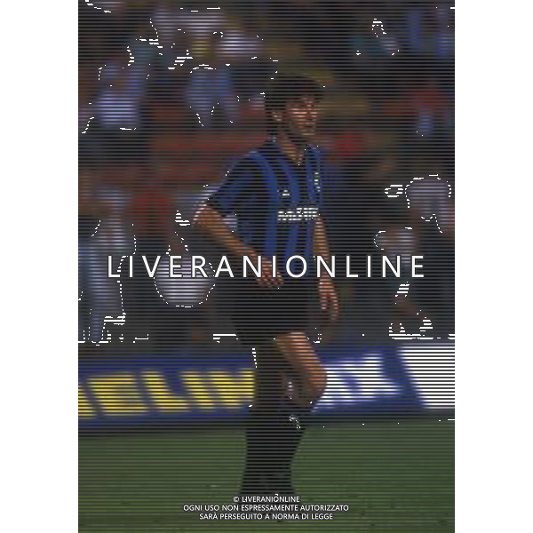 RETROSPETTIVA OLIVIERO GARLINI CALCIATORE NELLA FOTO OLIVIERO GARLINI CON LA MAGLIA DELL\' INTER CALCIO AG ALDO LIVERANI SAS 