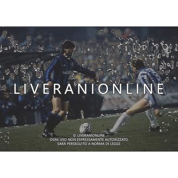 RETROSPETTIVA OLIVIERO GARLINI CALCIATORE NELLA FOTO OLIVIERO GARLINI CON LA MAGLIA DELL\' INTER CALCIO AG ALDO LIVERANI SAS 