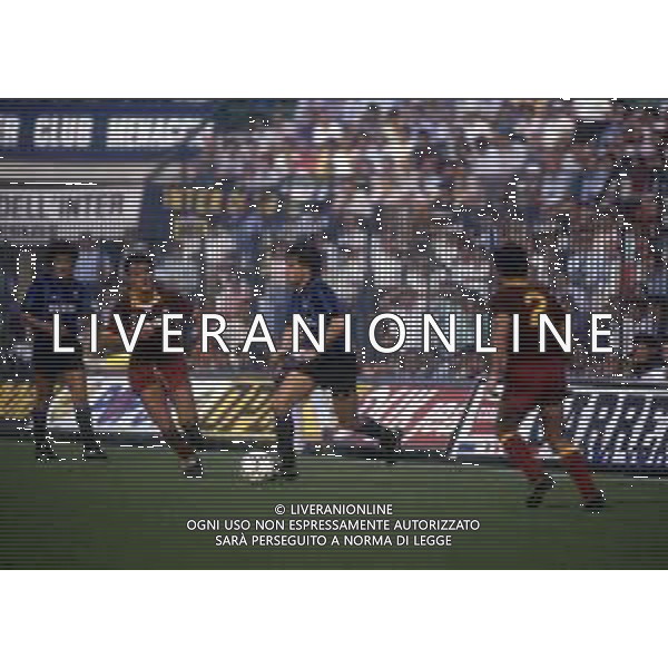 RETROSPETTIVA OLIVIERO GARLINI CALCIATORE NELLA FOTO OLIVIERO GARLINI CON LA MAGLIA DELL\' INTER CALCIO AG ALDO LIVERANI SAS 