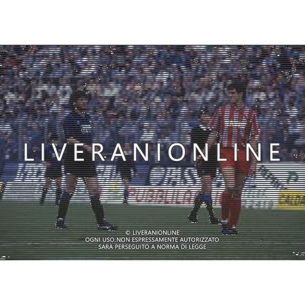 RETROSPETTIVA OLIVIERO GARLINI CALCIATORE NELLA FOTO OLIVIERO GARLINI CON LA MAGLIA DELL\'ATALANTA CALCIO AG ALDO LIVERANI SAS 