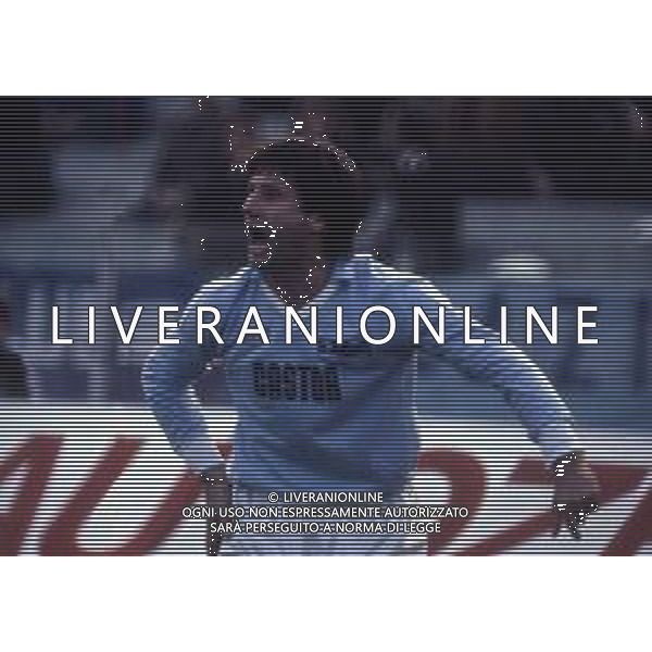RETROSPETTIVA OLIVIERO GARLINI CALCIATORE NELLA FOTO OLIVIERO GARLINI CON LA MAGLIA DELLA LAZIO CALCIO AG ALDO LIVERANI SAS 