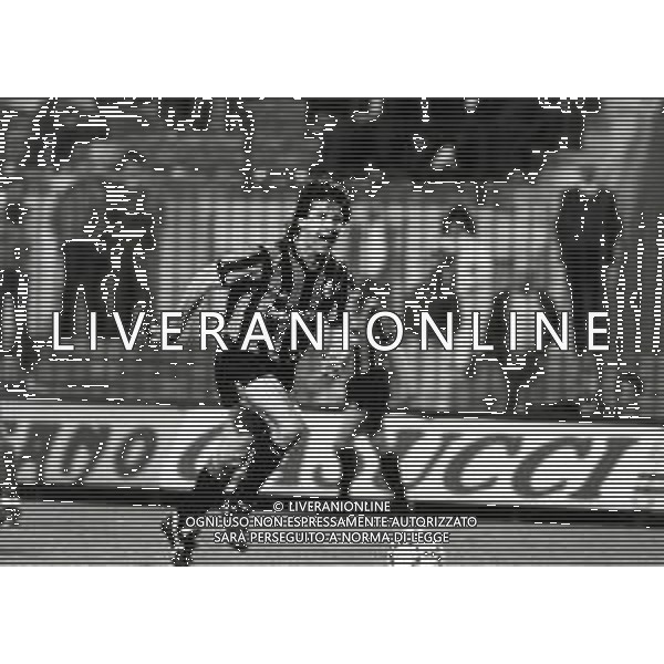 RETROSPETTIVA OLIVIERO GARLINI CALCIATORE NELLA FOTO OLIVIERO GARLINI CON LA MAGLIA DELL\' INTER CALCIO AG ALDO LIVERANI SAS 