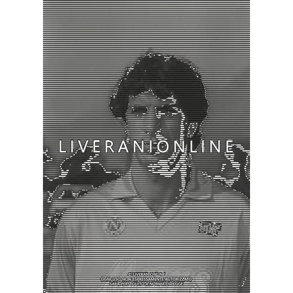 RETROSPETTIVA GIOVANNI FRANCINI CALCIATORE NELLA FOTO GIOVANNI FRANCINI NELL\'ANNO 1988-1989 CON LA MAGLIA DEL NAPOLI CALCIO AG ALDO LIVERANI SAS  