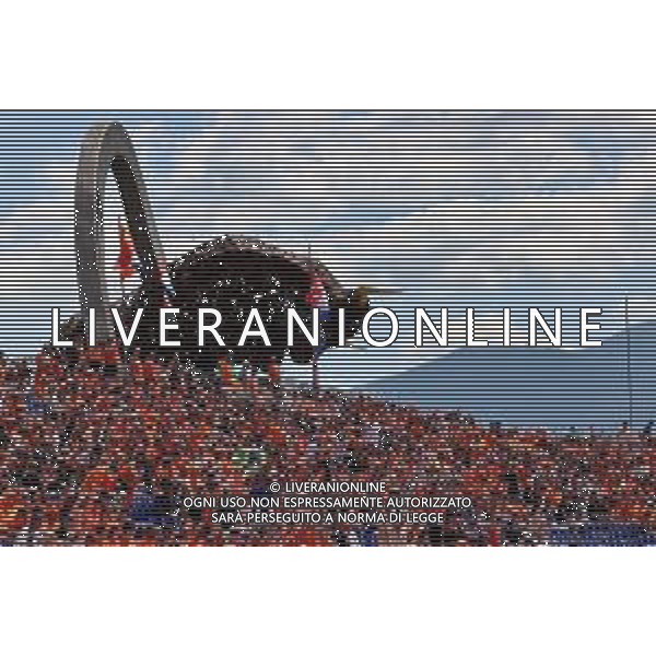 Circuit atmosphere - fans in the grandstand. 03.07.2021. Formula 1 World Championship, Rd 9, Austrian Grand Prix, Spielberg, Austria, Qualifying Day. - www.xpbimages.com, EMail: requests@xpbimages.com © Copyright: Batchelor / XPB Images/AGENZIA ALDO LIVERANI SAS - ITALY ONLY EDITORIAL USE ONLY