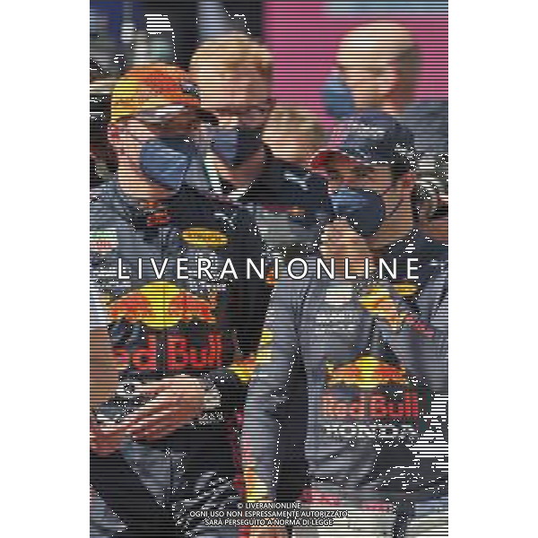 (L to R): pole sitter Max Verstappen (NLD) Red Bull Racing in qualifying parc ferme with third placed team mate Sergio Perez (MEX) Red Bull Racing. 03.07.2021. Formula 1 World Championship, Rd 9, Austrian Grand Prix, Spielberg, Austria, Qualifying Day. - www.xpbimages.com, EMail: requests@xpbimages.com © Copyright: Batchelor / XPB Images/AGENZIA ALDO LIVERANI SAS - ITALY ONLY EDITORIAL USE ONLY