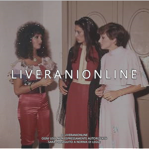 MARCELLA BELLA CANTANTE RETROSPETTIVA ANNI \'70 NELLA FOTO CON GILDA GIULIANI E LILIANA SAVOCA OTTOBRE 1974 ©ARCHIVIO GIOVANNI LIVERANI/AG. ALDO LIVERANI SAS