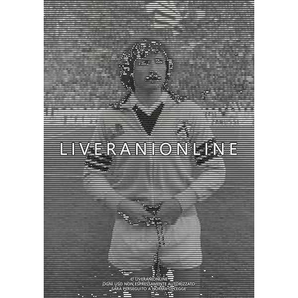 RETROSPETTIVA DINO GALPAROLI CALCIATORE NELLA FOTO DINO GALPAROLI CON LA MAGLIA DELL\' UDINESE CALCIO NELL\'ANNO 1982-1983 AG ALDO LIVERANI SAS