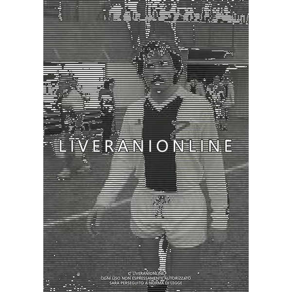 RETROSPETTIVA DINO GALPAROLI CALCIATORE NELLA FOTO DINO GALPAROLI CON LA MAGLIA DELL\' UDINESE CALCIO NELL\'ANNO 1982-1983 AG ALDO LIVERANI SAS