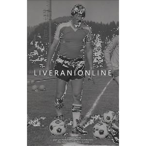RETROSPETTIVA ENZO FERRARI ALLENATORE CALCIO NELLA FOTO ENZO FERRARI ALLENATORE UDINESE CALCIO NELL\'ANNO 1982-1983 AG ALDOLIVERANI SAS
