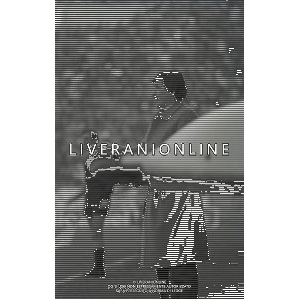 RETROSPETTIVA ENZO FERRARI ALLENATORE CALCIO NELLA FOTO ENZO FERRARI ALLENATORE UDINESE CALCIO NELL\'ANNO 1982-1983 AG ALDOLIVERANI SAS